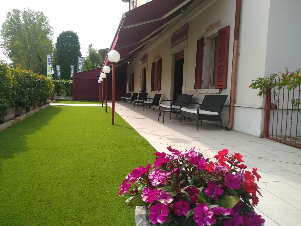 Albergo Grifone 1891 Peschiera del Garda Exterior photo